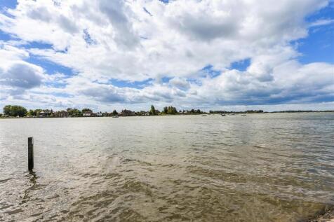 Bosham Harbour View Nearby.jpg