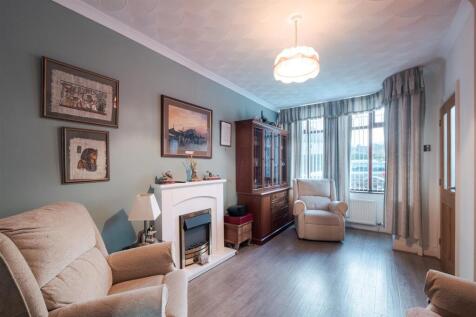 217 Ainslie Street (11 of 19).jpg