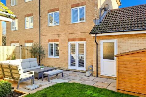 West Facing Rear Garden/Rear Elevation