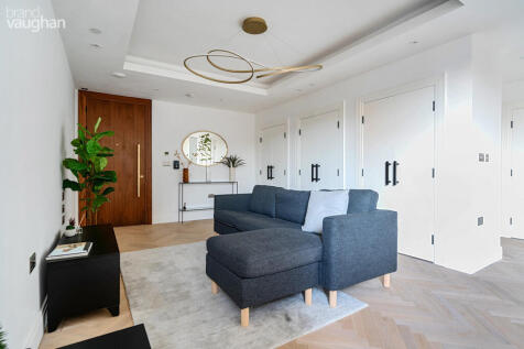 1ed5bc70-7458-493...