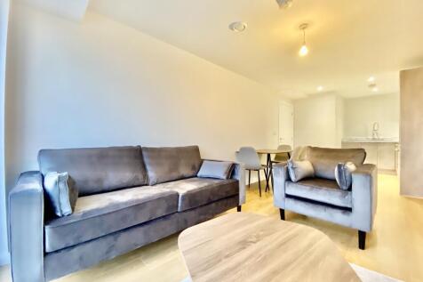 STUNNING APARTMENT** TWO-BED, TWO-BATH**** FULLY FURNISHED** RIVERSIDE LOCATION** FULLY INTEGARTED APPLIANCES**