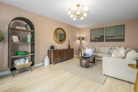 5 bed Showhome