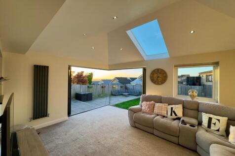 Orangery Photo, Clockhouse Grove, Burnley, 5 Bedro