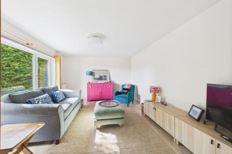 5. CAM04922G0-PR0058-STILL004