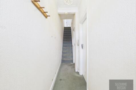 CAM05192G0-PR0256-STILL001