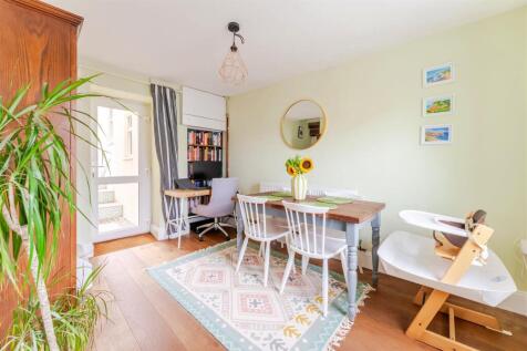 16a high street claverham 13.jpg