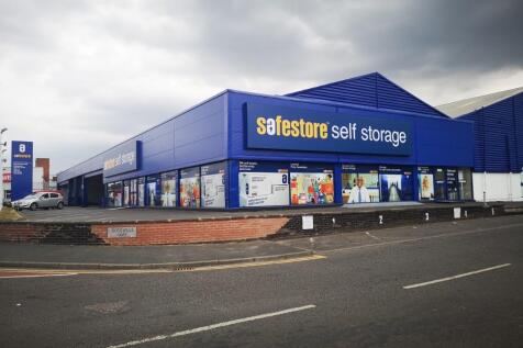 Storage to rent in leeds