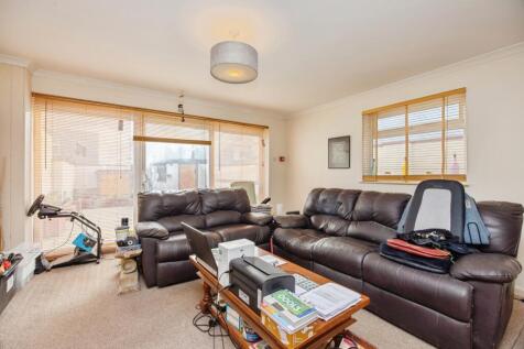 Lounge Gf Flat