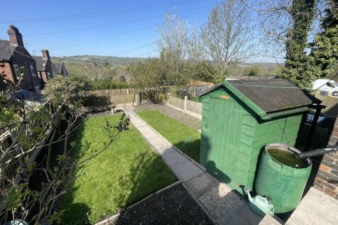 Rear Garden & Views
