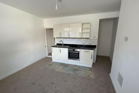Charming 1 Bed House to Rent – Sunfield, Stanningley, LS28 6DEA well presented and cosy one-bedroom house located on a quiet cul-de-sac in the sought-after Stanningley area.