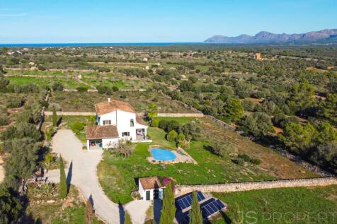 Dream Finca with Panoramic Views near Santa Margalida
