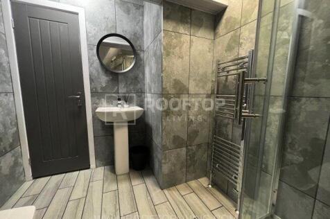 queens-road-ls6-1hy-1059723