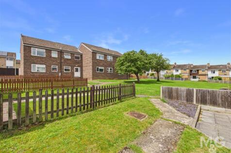 Front Garden & View
