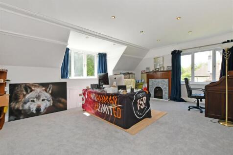8 bed, 5 bath Detached in Sheffield - Photo 33