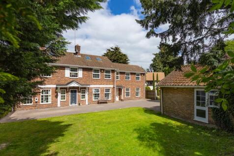 Garage &amp; driveway parking