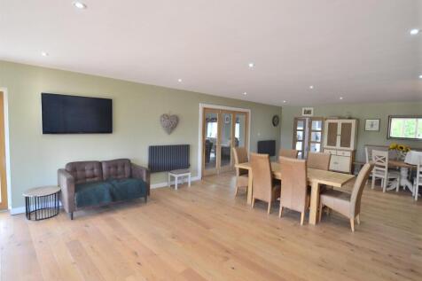 Leicester Road (6).JPG