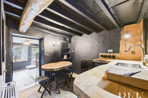 1 Midtown - Kitchen