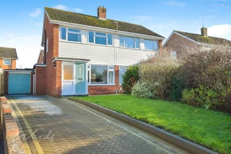 3 Bedroom Semi-Detached in ME15 6BL