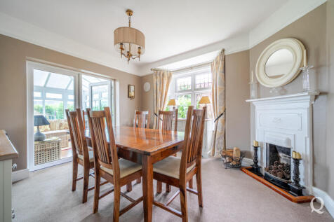 a92bd663-1933-408...