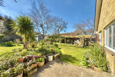 Rear Garden 2.jpg
