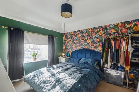 Bedroom 1_1.jpeg