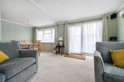 Living Room/ Dining Room