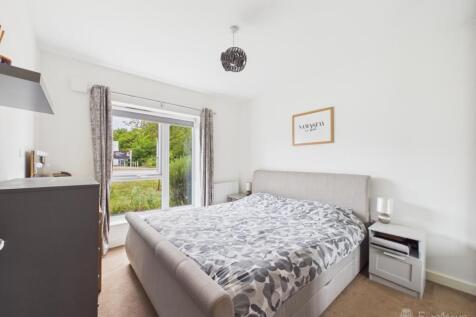 Principal Bedroom- Mark Stephens EweMove Newmarket