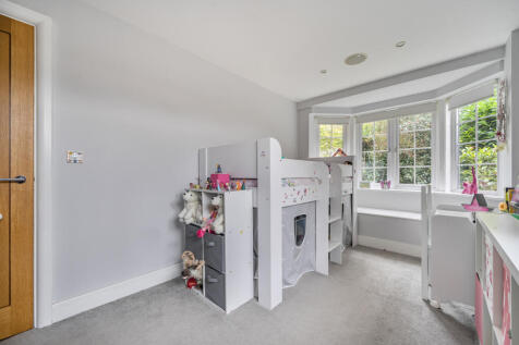 1366051-11-68efb1...