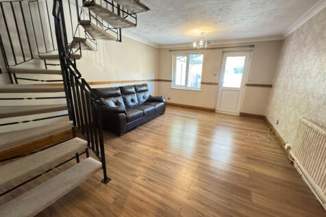 2-bedroom House near Beckton Park