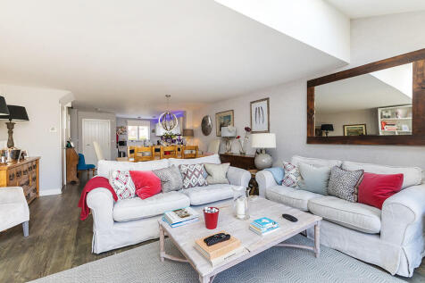 3 Longhurst Drive...