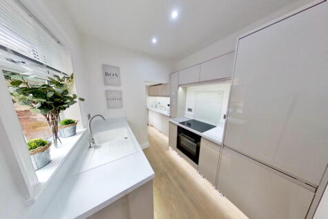 3 Bedroom House in HU5 2PF