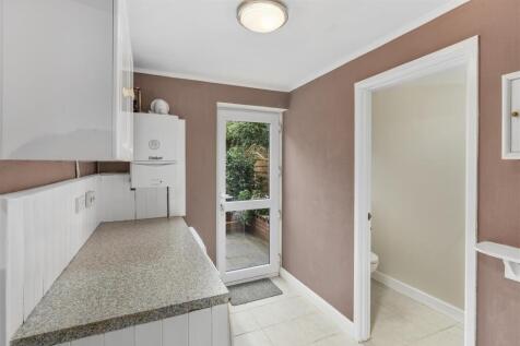 5 Elizabeth Rise, Banbury-14.jpg