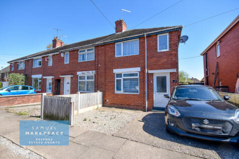 Three Bedroom End Terraced with Large Garden