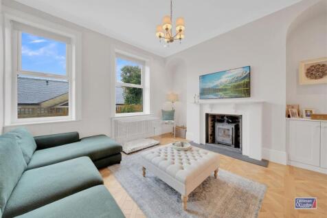 6 Bed, End Terrace, Silsden