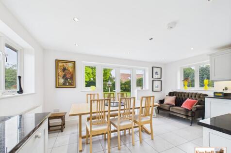 CAM02189G0-PR0471...