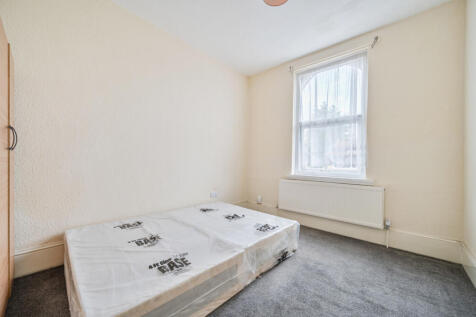 1345023-10-68af7c...