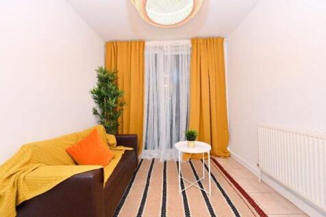 room-2-90-centurion-close-n7-8uj-993853