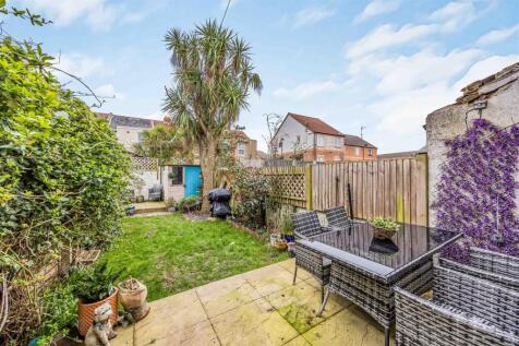31 Bertie Road, Southsea-Small-PorticoMarketing-So