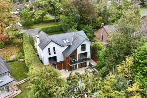 White Lodge, Prestbury, Cheshire SK10 4HU