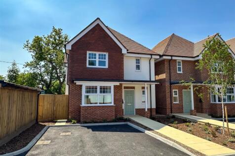 1 Fairway View Close