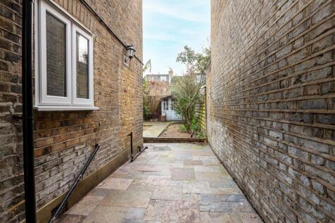 Gff 14 Meon Rd Gdn 1.jpg