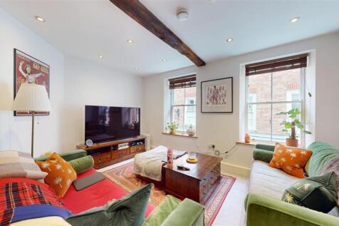 Apartment 3, 26-27 Princess Street Living Area.jpg