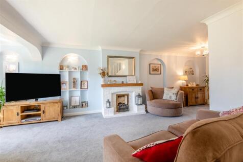 8687430-interior21.jpg