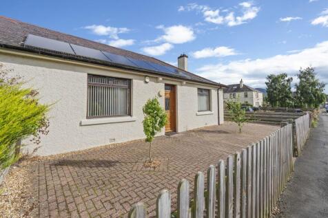 3 bed, 1 bath Semi-Detached Bungalow in Leeds - Photo 1