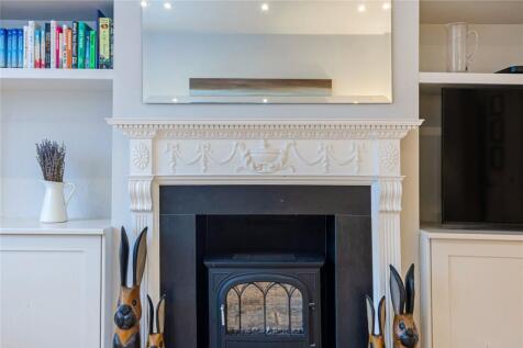 4 bed, 2 bath Terraced in belfast - Photo 4