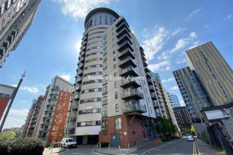 ** DEPOSIT FREE OPTION AVAILABLE ** Available 3rd August. Furnished. This bright corner aspect apartment is located on the twelfth floor of Jefferson Place which forms part of The Green Quarter landsc
