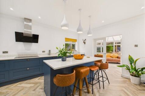 Kitchen - Alternative View