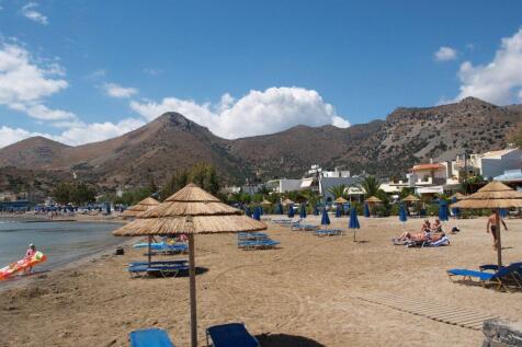 The sandy beach of Elounda