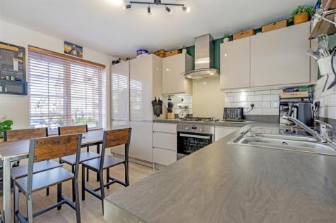 Superb Dining Kitchen