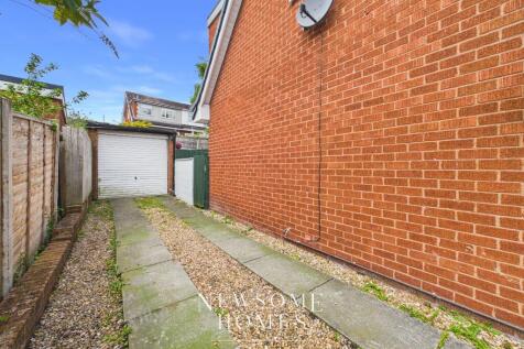 Driveway & Garage